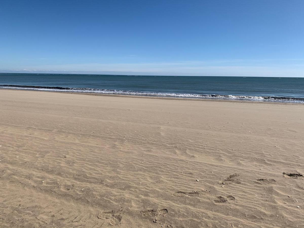 Primera Linea De Playa Con Vistas Al Mar Isla Canela Esterno foto