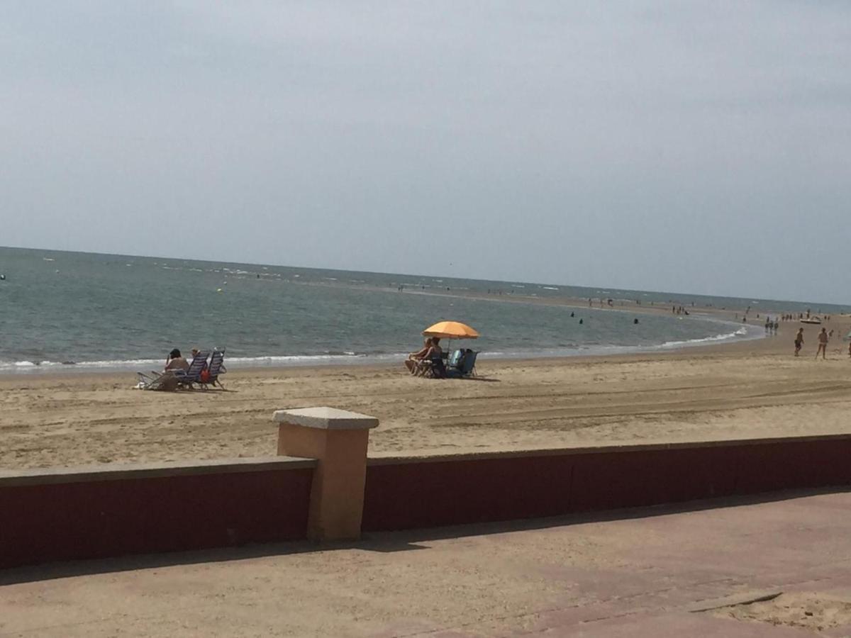 Primera Linea De Playa Con Vistas Al Mar Isla Canela Esterno foto